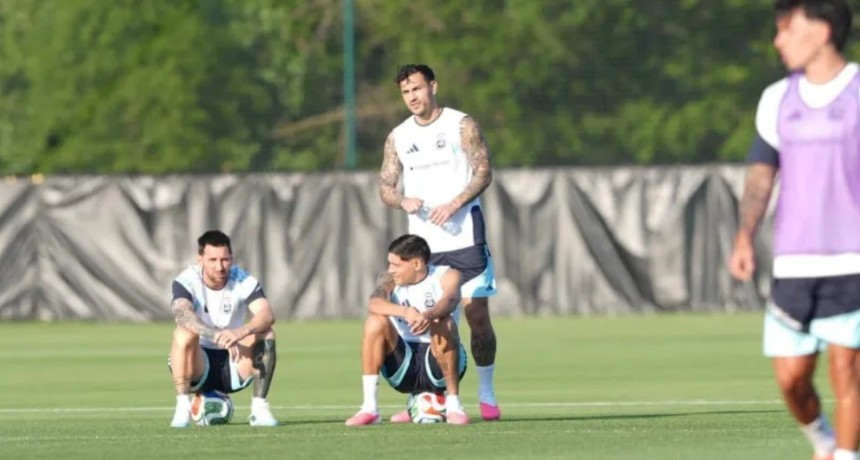 Mundial 2026: los 11 de Lionel Scaloni para el amistoso ante Islandia 