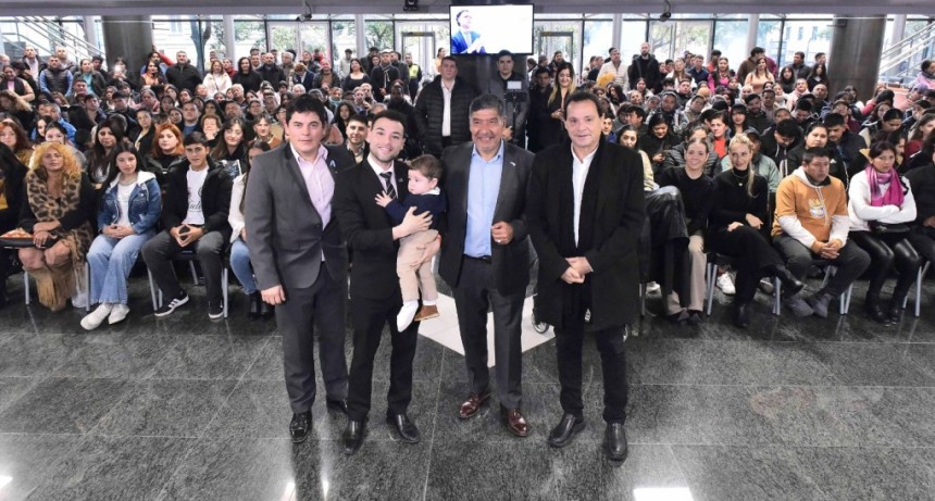 La Legislatura reconoci&oacute; a emprendedores y comunicadores digitales de Tucum&aacute;n