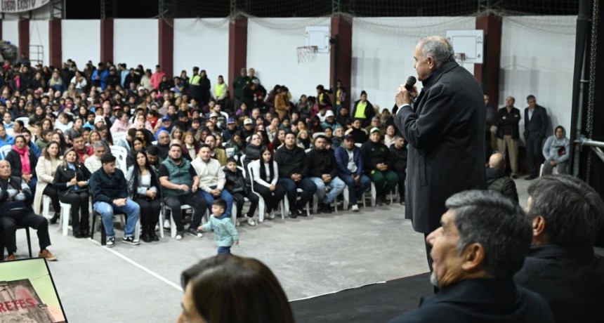 Jaldo dej&oacute; inauguradas las obras de remodelaci&oacute;n del Club Social y Deportivo Alderetes