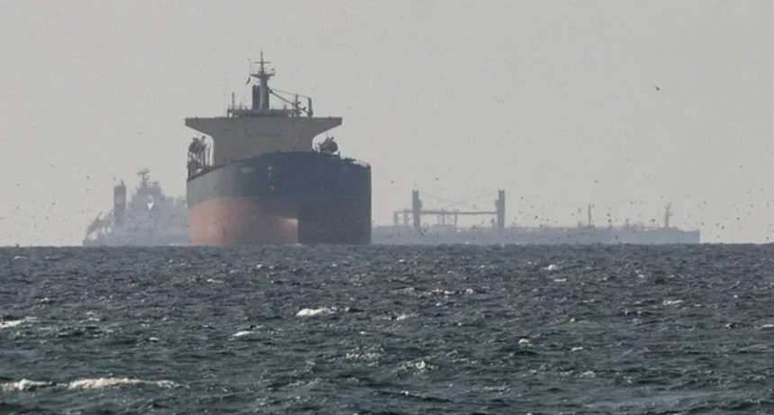 Se desploma el precio del petr&oacute;leo tras el acuerdo entre Estados Unidos e Ir&aacute;n