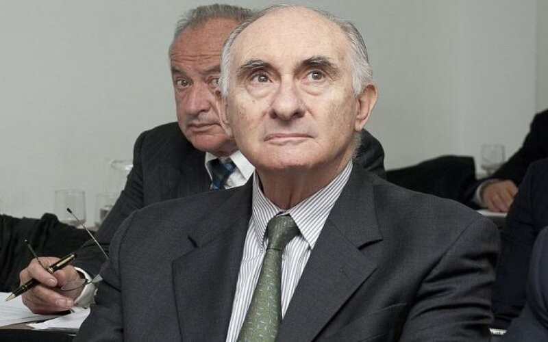 Muri&oacute; el ex presidente Fernando de la R&uacute;a 