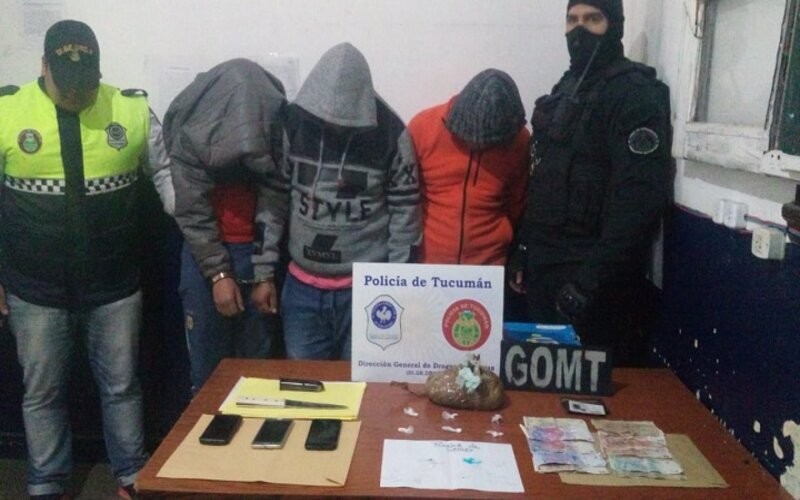Aprehenden a dos hombres y secuestran coca&iacute;na