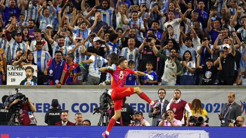 Copa América: con Dibu como héroe, Argentina venció por penales a Ecuador y avanzó a semifinales