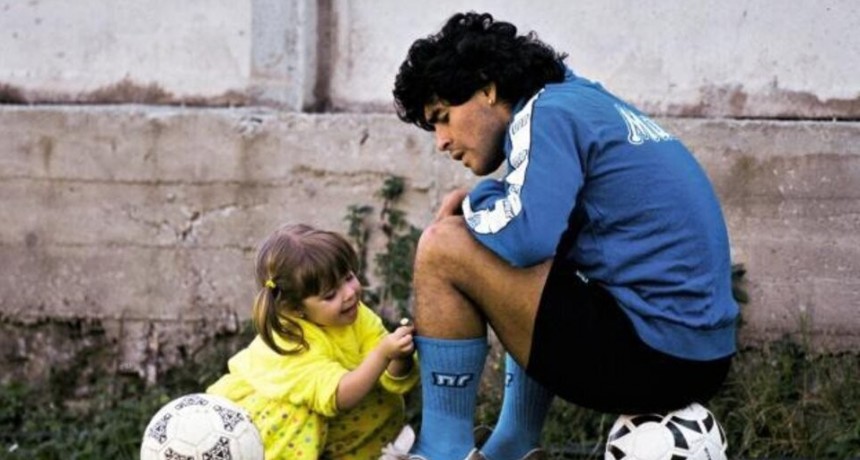 Dalma Maradona contó que fue a una médium para conectarse con Diego