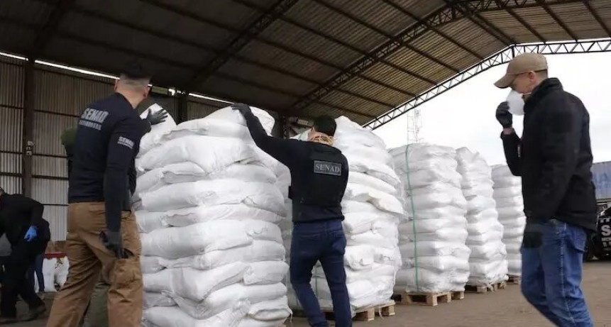 Paraguay: interceptan el mayor envió de cocaína de la historia oculto en bolsas de azúcar