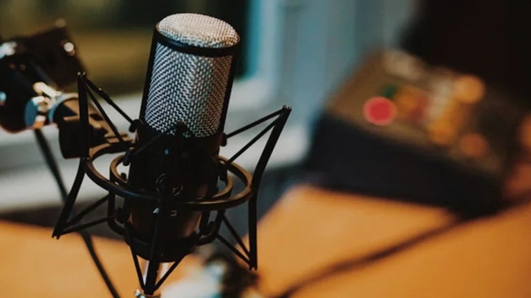 ¿Por qué se celebra hoy el Día del Locutor?