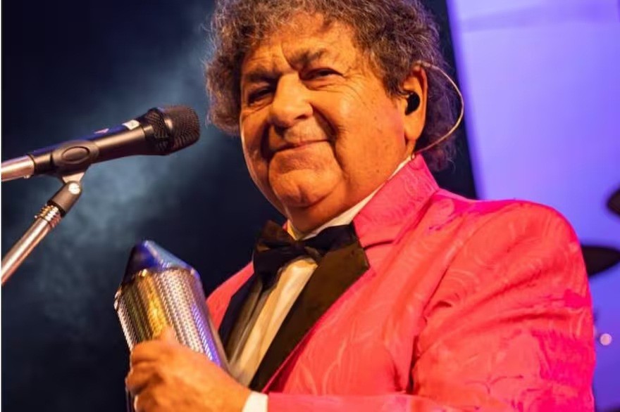 Cacho Deicas cantó junto a su nieto 