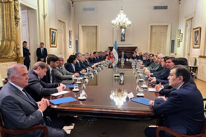 El Gobierno busca recomponer el vínculo con los gobernadores aliados