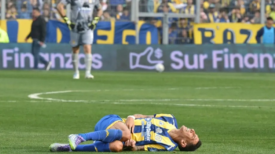 En la vuelta de Ángel Di María al fútbol argentino terminó lesionado 