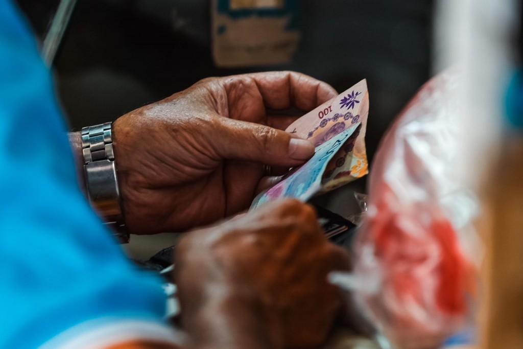 Cuánto necesito una familia tipo para vivir en junio