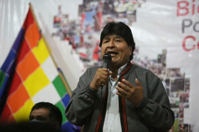 El gobierno acusó que Evo Morales se atrincheró en el Trópico y está protegido por civiles armados