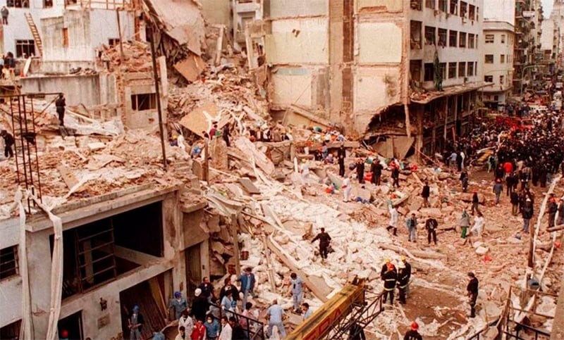 Se conmemora 31 años del atentado de la AMIA el presidente asistió al acto 