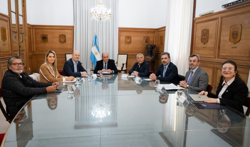 El Gobierno vuelve a reunir al Consejo de Mayo 