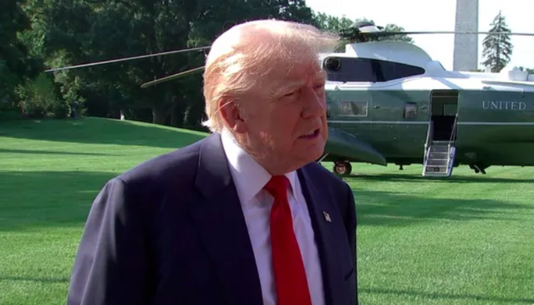 Trump aseguró que Clinton fue 28 veces a la isla de Jeffrey Epstein