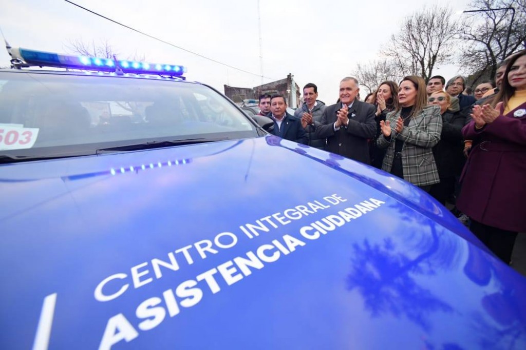 Jaldo inauguró obras en Bella Vista y entregó vehículos