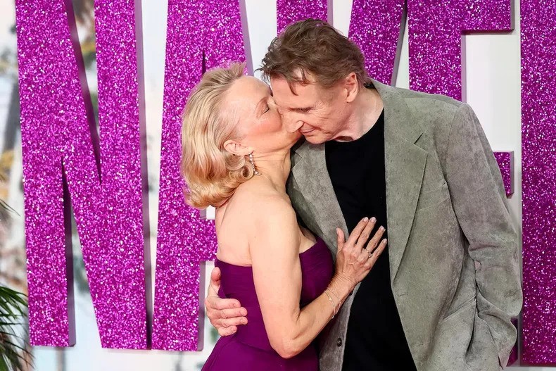 Pamela Anderson y Liam Neeson juntos: "No pueden mantener las manos alejadas el uno del otro"