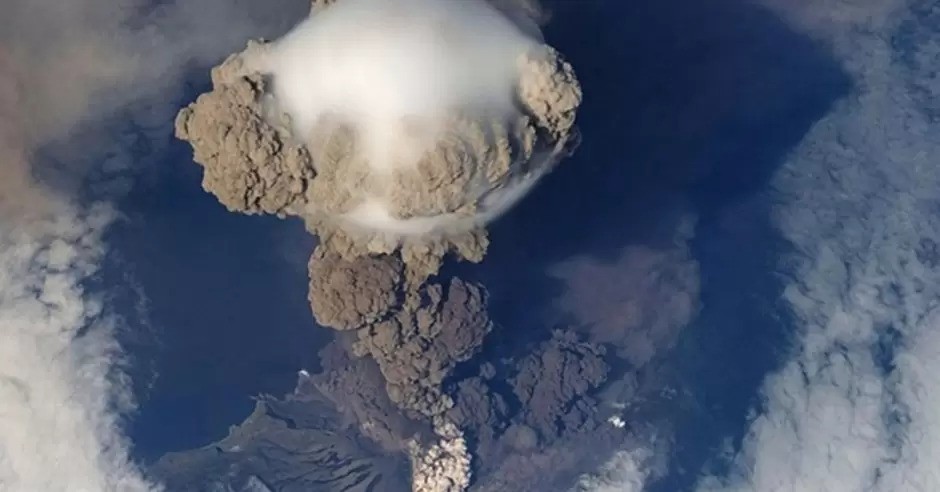 El volcán Kliuchevskoi entró en erupción tras el terremoto en Rusia