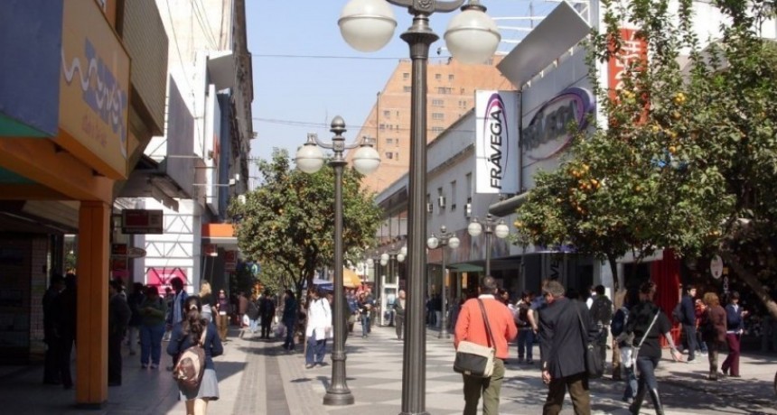 Empleados de comercio: "Se pagará un aumento en agosto con el salario de julio de un 1% hasta diciembre"