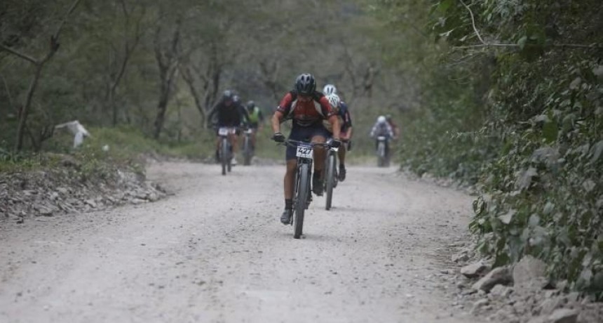 El Desafío Escaba dejó una edición cargada de ciclismo, naturaleza y turismo
