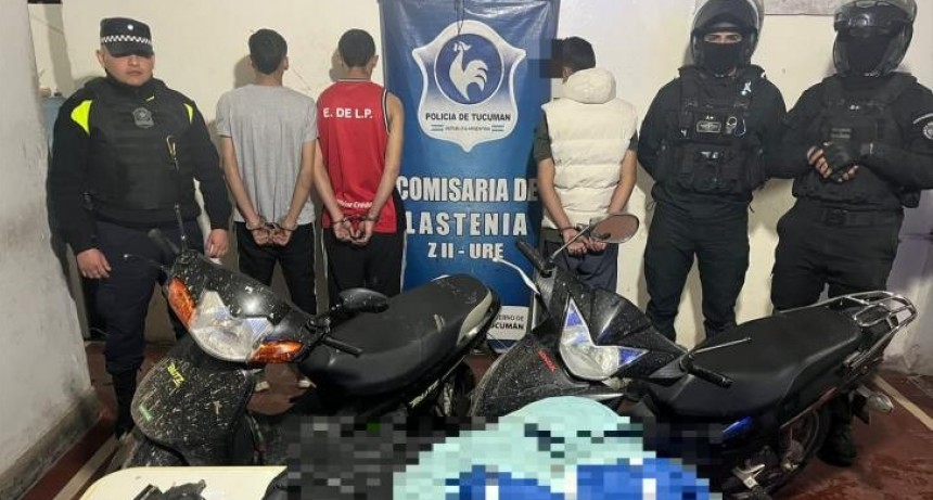 Atrapan a tres asaltantes que con un arma de fuego le robaron la moto a un hombre