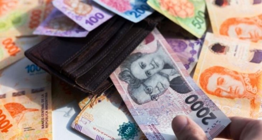 El 30 de julio comienza el pago del sueldo a estatales
