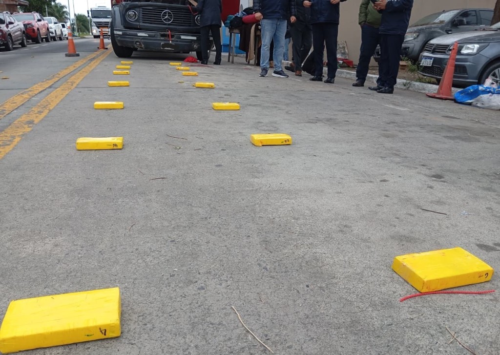35 paquetes de coca&iacute;na fueron incautados por la Polic&iacute;a de Tucum&aacute;n en el puesto fronterizo Cabo Valent&iacute;n Jim&eacute;nez