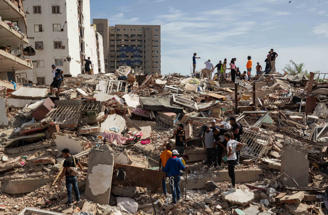 Asciende a 2.295 el n&uacute;mero de muertos por los terremotos en Venezuela