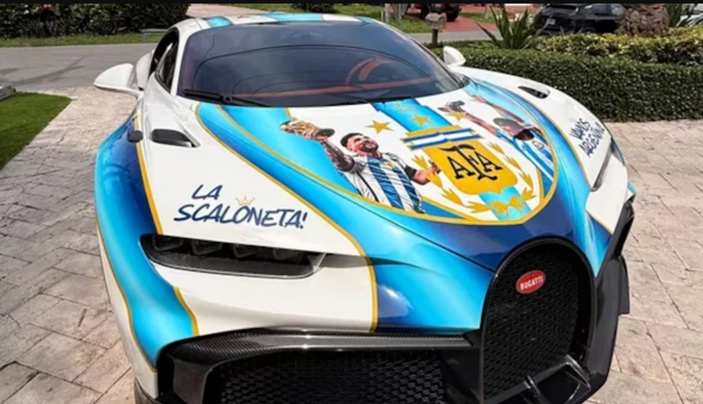 Un argentino plote&oacute; un Bugatti con los colores de la Selecci&oacute;n y revolucion&oacute; Miami