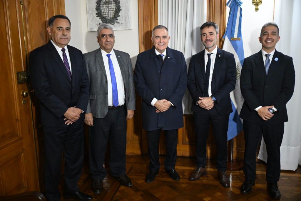 El Gobernador Jaldo recibi&oacute; a Lamothe en el marco de jornadas del CFI