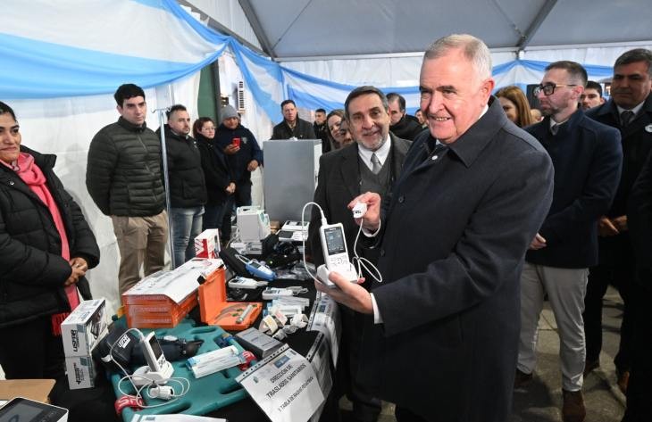 El Gobernador entreg&oacute; equipamiento sanitario por m&aacute;s de $2.800 millones