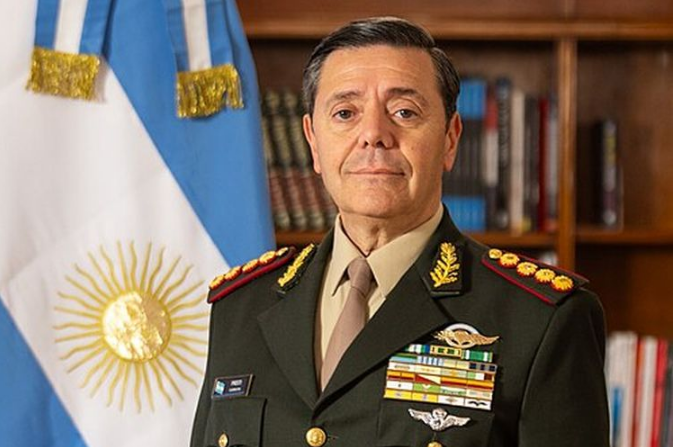 Diputados citan a Carlos Presti a dar explicaciones sobre la venta de inmuebles de las Fuerzas Armadas