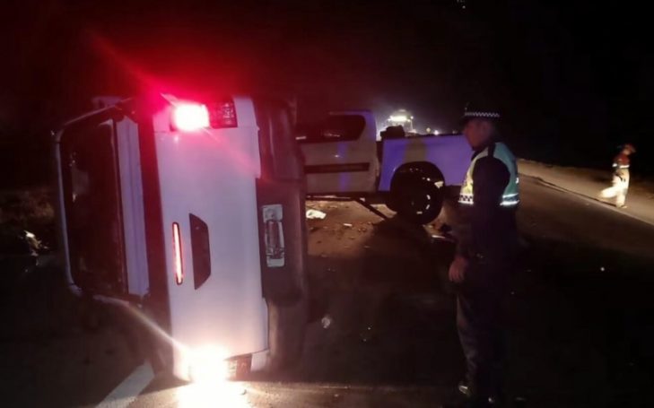 Fuerte impacto entre dos camionetas sobre la ruta 157 