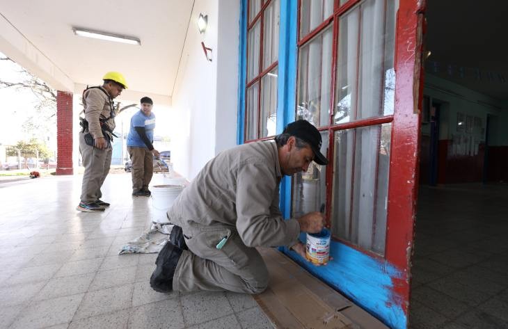 Intensifican tareas de mantenimiento en escuelas para el retorno a clases
