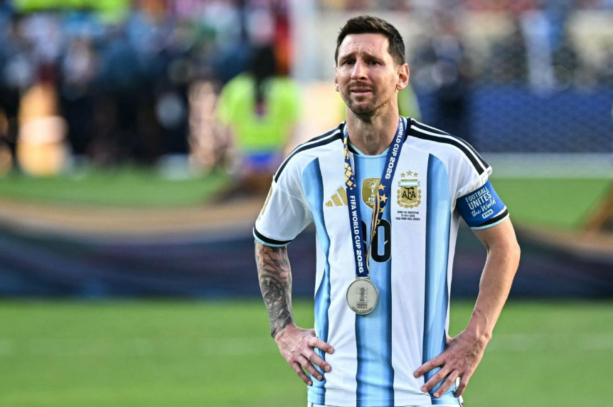 Messi y su conmovedora emoci&oacute;n frente a la hinchada argentina
