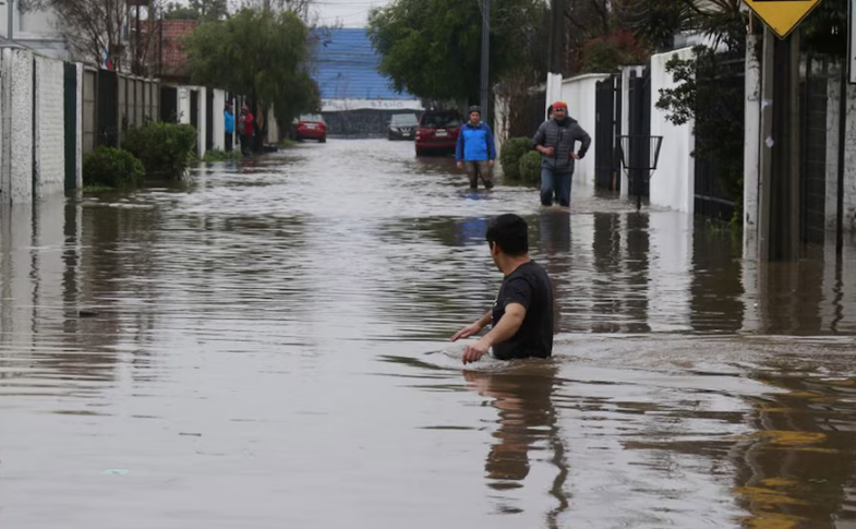 Tras un temporal que dej&oacute; al menos 10 muertos Chile declar&oacute; el estado de cat&aacute;strofe 