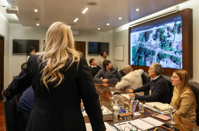 Chahla anunci&oacute; la renovaci&oacute;n de tres puentes para mejorar la seguridad en barrios del sur de la capital