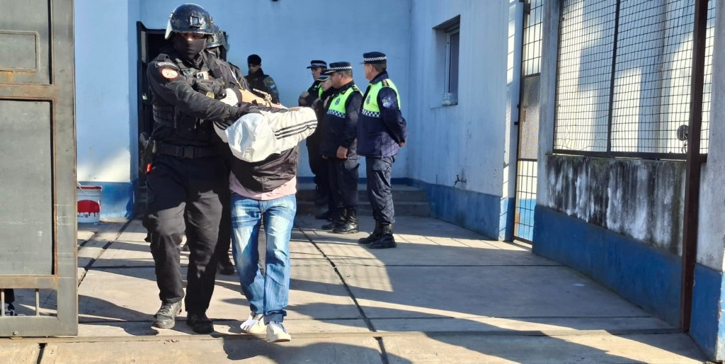 Trasladaron a 13 personas condenadas al complejo penitenciario Benjam&iacute;n Paz