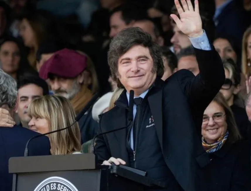 Milei acus&oacute; al Gobierno de Brasil de "poner plata en la campa&ntilde;a anti-Argentina"