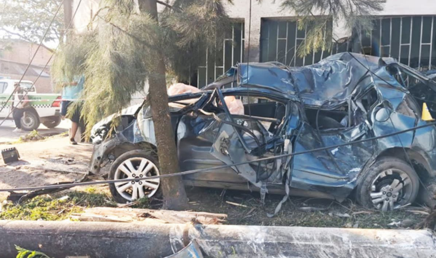 Impactante choque provoc&oacute; la muerte de una adolescente en Independencia y Juan B. Ter&aacute;n