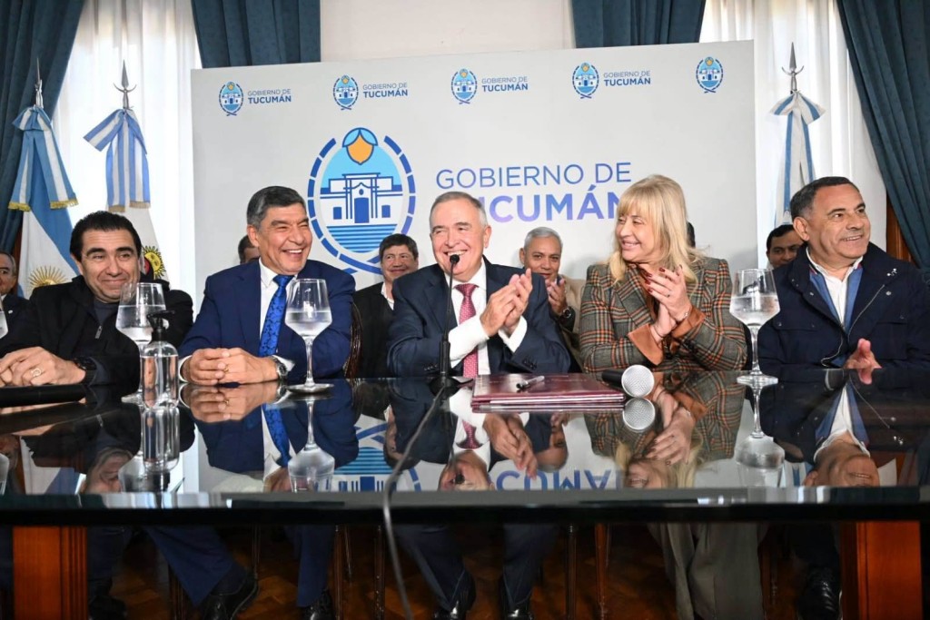 Jaldo habl&oacute; de su salud y asegur&oacute; que est&aacute; "muy bien y hoy ya estoy trabajando junto al pueblo tucumano"