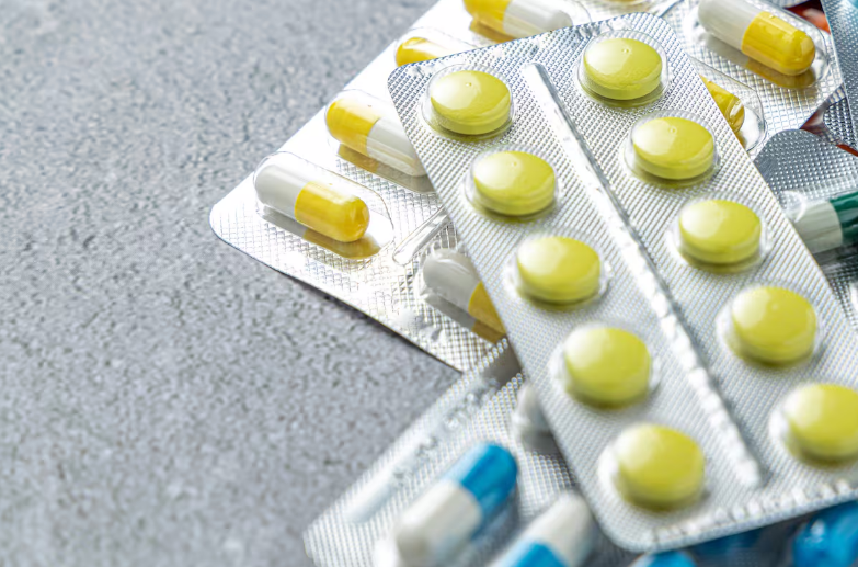 Sin receta y sin descuento en farmacias: los 10 medicamentos que la ANMAT autoriz&oacute; para la venta libre