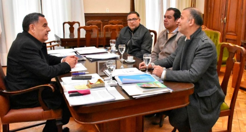 Amado recibi&oacute; a referentes sociales de Termas del R&iacute;o Hondo para fortalecer acciones conjuntas de prevenci&oacute;n y contenci&oacute;n