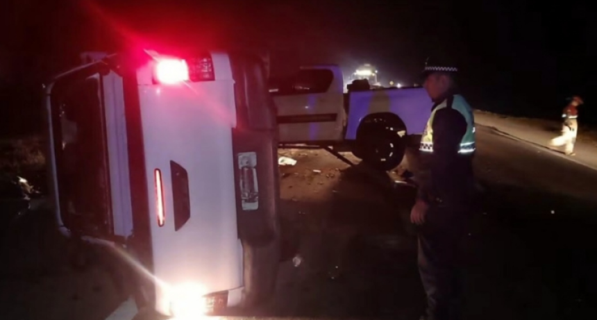Fuerte impacto entre dos camionetas sobre la ruta 157 