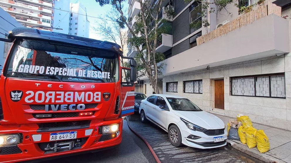 Almagro: incendio en un edificio una mujer de 91 años murió calcinada hay heridos 