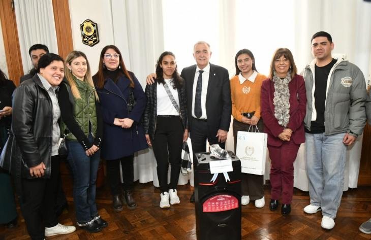 Jaldo reconoció a alumnos de La Cocha que se destacaron en Buenos Aires