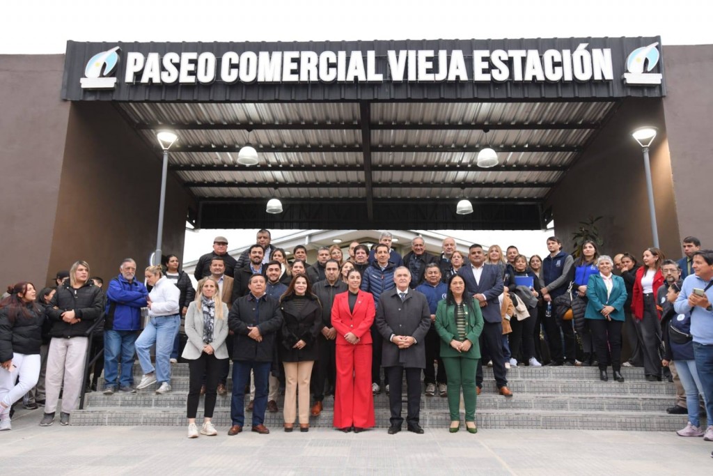 Jaldo inauguró el Paseo Comercial "Vieja Estación" en Aguilares