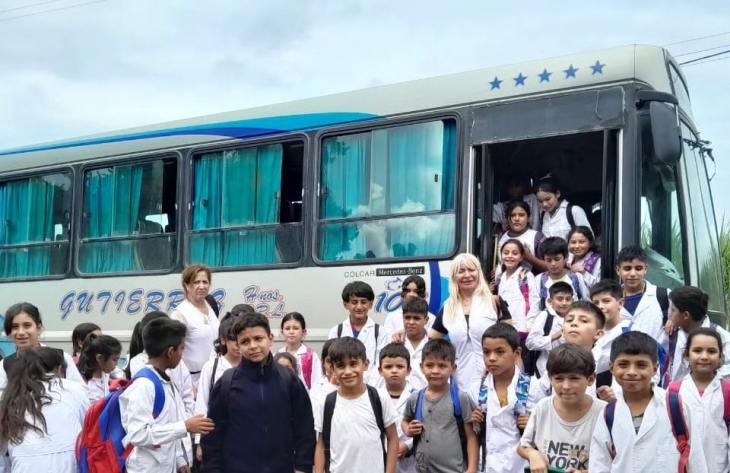 Los alumnos de Alto Verde desde agosto cuentan con transporte escolar gratuito 