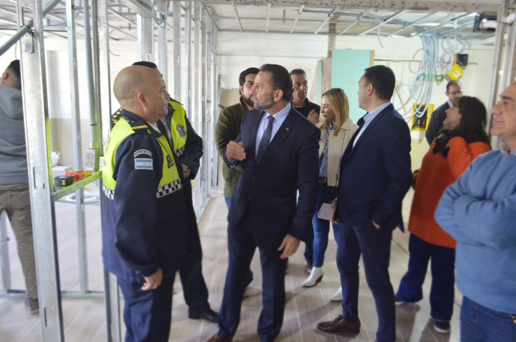 Fernando  Juri supervisó las obras del nuevo SUM y oficinas del quinto piso del Concejo