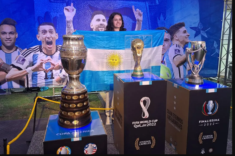 El Palacio de los Deportes se viste de fiesta para recibir las tres copas que ganó Argentina con Messi
