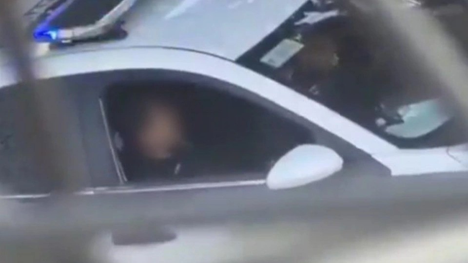 México: una mujer policía protagoniza un vídeo viral por tener sexo en un patrullero
